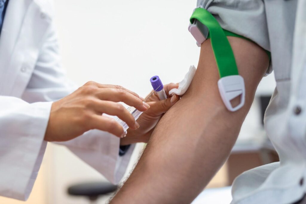 Where Can I Book a Comprehensive Laboratory Blood Test in Dubai?